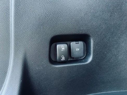 Used 2023 Ford Edge SEL w/ Sport Appearance Package image 11