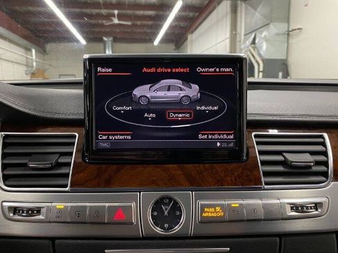 Used 2013 Audi A8 3.0T AWD/4WD image 29