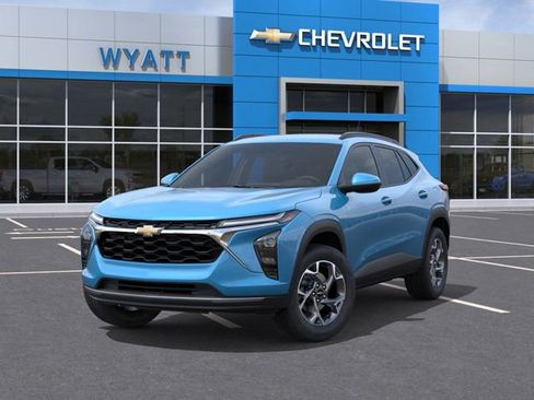 New 2026 Chevrolet Trax LT w/ Driver Confidence Package image 7