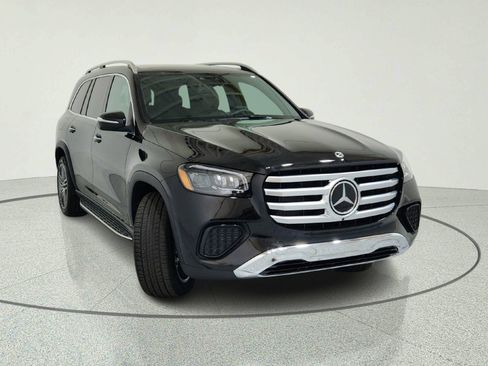 Certified 2026 Mercedes-Benz GLS 450 4MATIC image 4