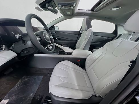 New 2026 Hyundai Elantra Limited image 19