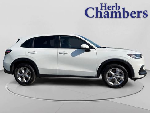 Used 2024 Honda HR-V LX image 12