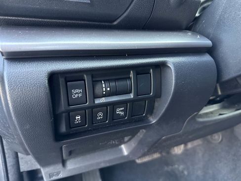 Used 2020 Subaru Crosstrek 2.0i Limited w/ Moonroof Package image 13