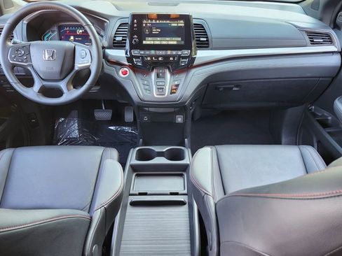 Certified 2024 Honda Odyssey Sport image 10