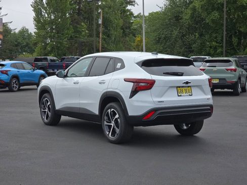 New 2025 Chevrolet Trax RS w/ Driver Confidence Package image 4