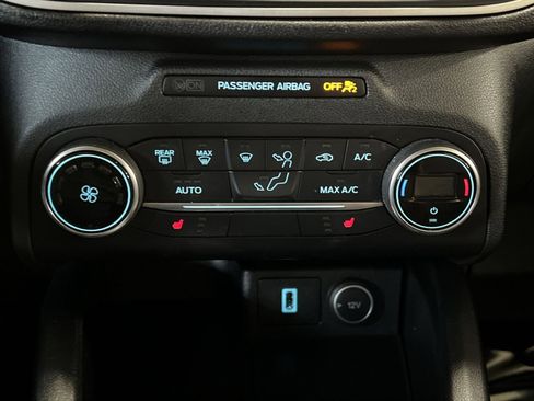 Used 2020 Ford Escape SE image 20