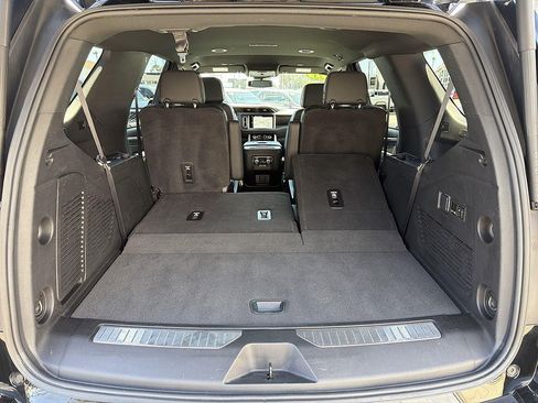 Used 2024 GMC Yukon Denali AWD/4WD image 25