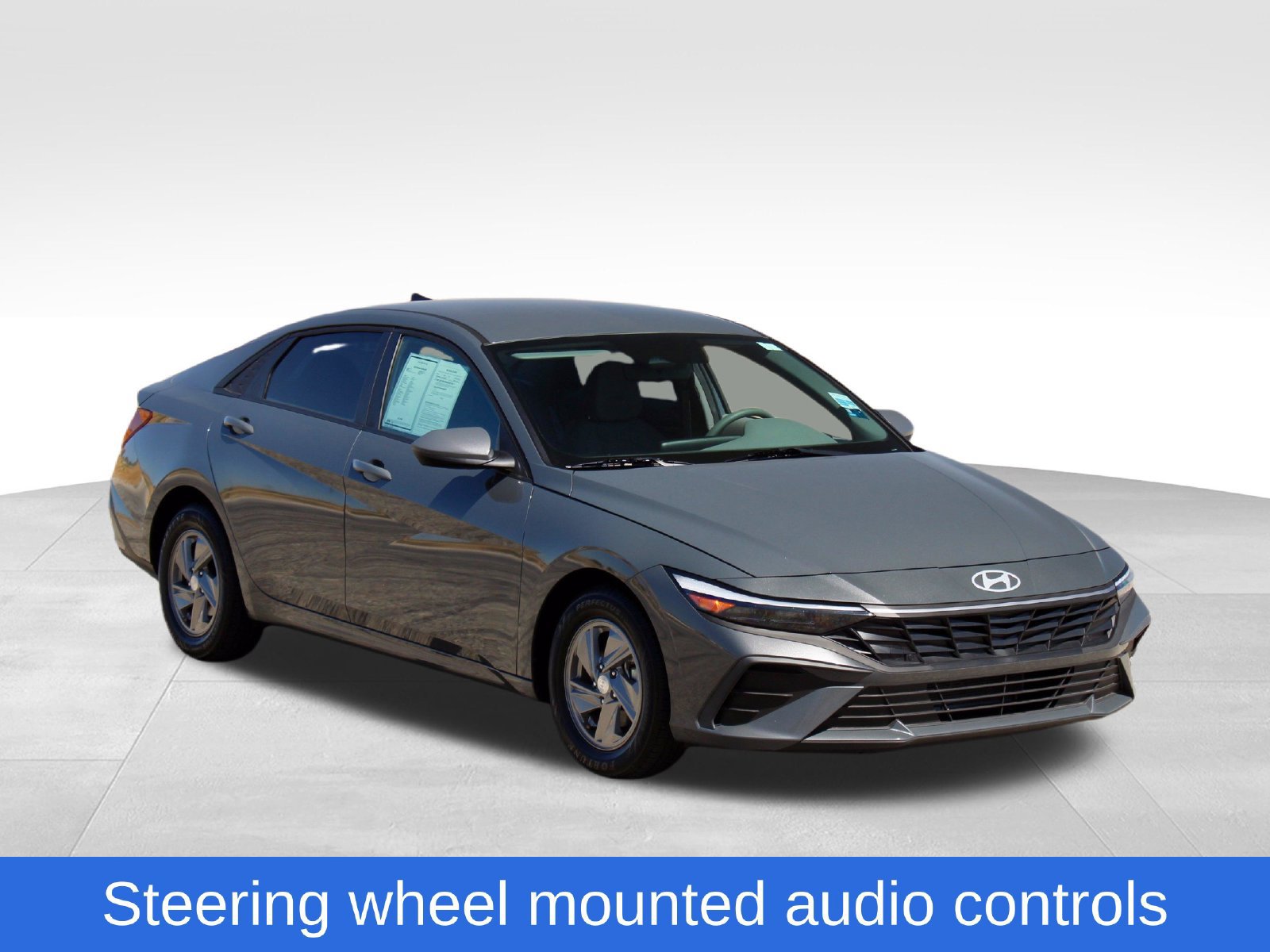 Used 2025 Hyundai Elantra SE FWD image 6