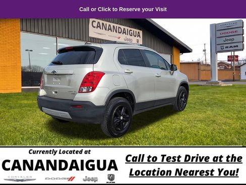 Used 2016 Chevrolet Trax LT w/ LT Convenience Package AWD/4WD image 13
