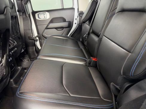 Used 2023 Jeep Wrangler Unlimited Rubicon 4xe AWD/4WD image 25