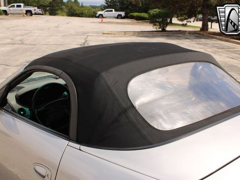 Used 1998 Porsche Boxster image 13