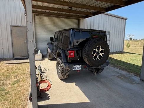 Used 2020 Jeep Wrangler Unlimited Rubicon AWD/4WD image 3