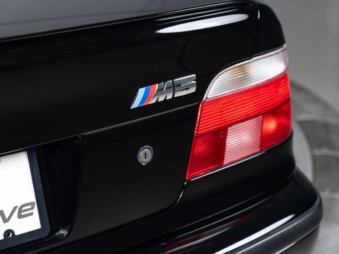 Used 2000 BMW M5 RWD image 15