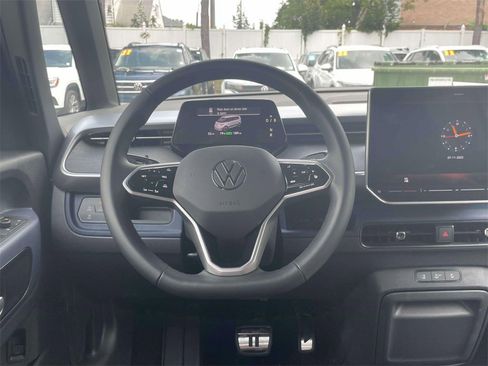 New 2025 Volkswagen ID. Buzz Pro S image 15