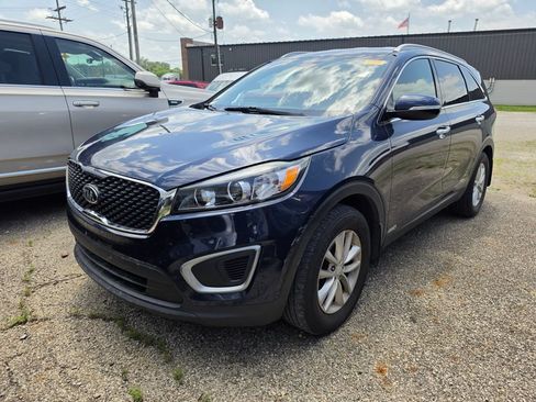 Used 2017 Kia Sorento AWD w/ LX Convenience Package image 1