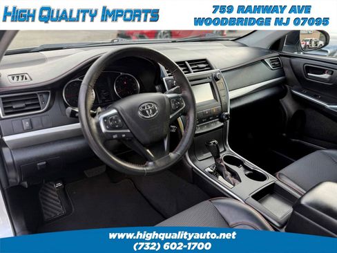 Used 2017 Toyota Camry SE FWD image 35