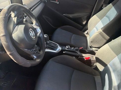 Used 2017 Toyota Yaris iA FWD image 8