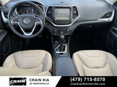 Used 2016 Jeep Cherokee Limited AWD/4WD image 28