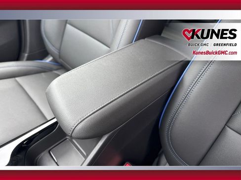 New 2026 Buick Envista Sport Touring w/ Convenience I Package FWD image 32