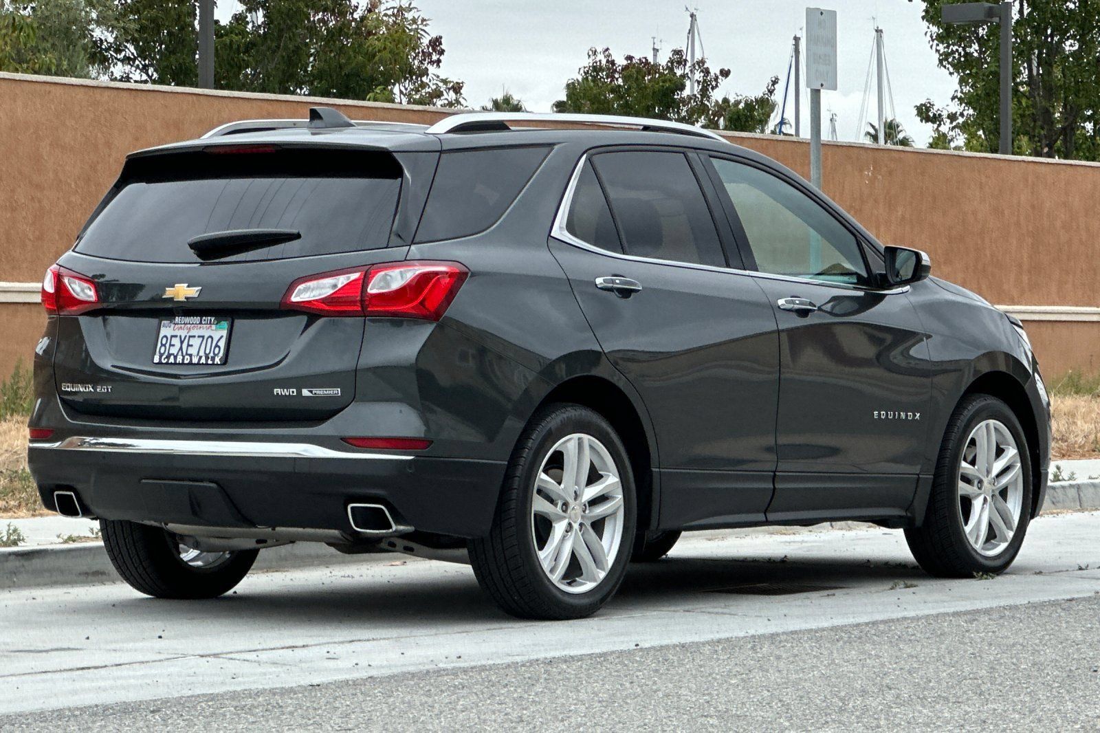 Used 2018 Chevrolet Equinox Premier AWD/4WD image 4