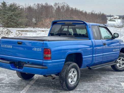 Used 2000 Dodge Ram 1500 Truck ST image 9