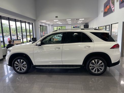 Used 2022 Mercedes-Benz GLE 350 w/ Premium Package image 2