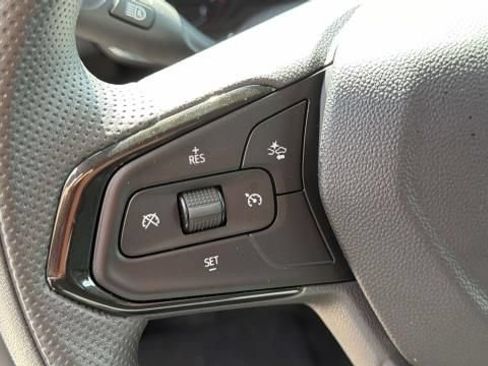 Certified 2023 Chevrolet TrailBlazer LT w/ Convenience Package FWD image 9