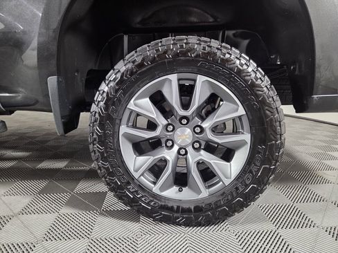Used 2024 Chevrolet Silverado 1500 LT image 16