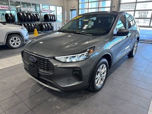 Used 2024 Ford Escape Active image 2
