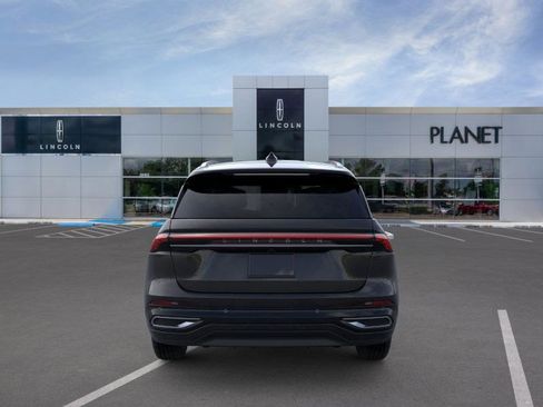 New 2026 Lincoln Nautilus Reserve image 5