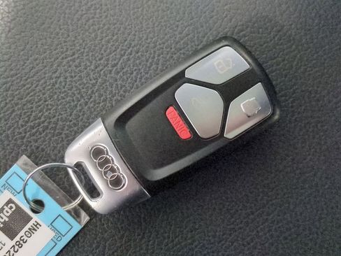 Used 2017 Audi A4 2.0T Premium w/ Convenience Package image 40