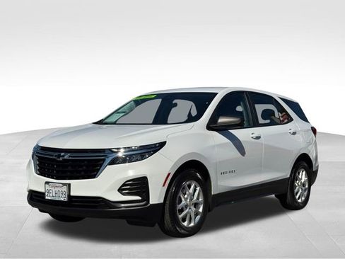 Certified 2023 Chevrolet Equinox LS image 1