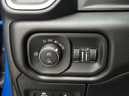 New 2026 RAM 1500 4x4 Crew Cab image 23
