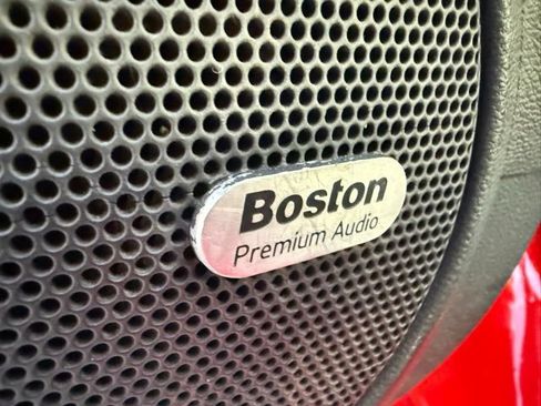 Used 2014 Chevrolet Camaro LT image 10