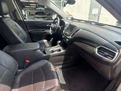 Used 2021 Chevrolet Equinox LT FWD image 26
