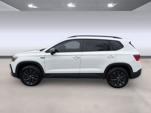 Used 2024 Volkswagen Taos S image 2
