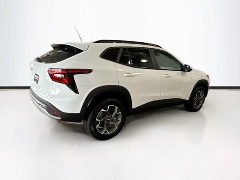 New 2026 Chevrolet Trax LT w/ Driver Confidence Package image 6