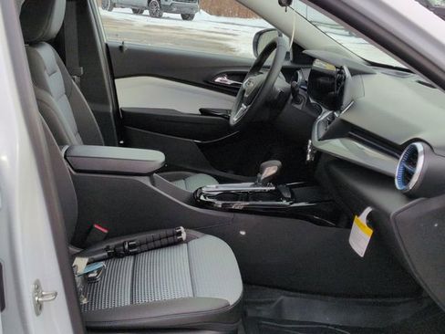 New 2026 Chevrolet Trax LT w/ Driver Confidence Package image 27