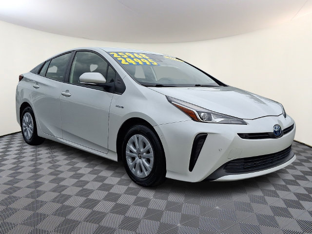 Used 2022 Toyota Prius LE FWD image 1