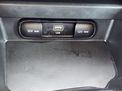 Certified 2025 Kia Soul LX w/ LX Technology Package FWD image 20