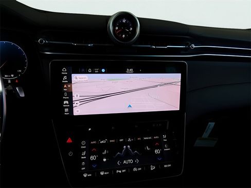 New 2024 Maserati Grecale GT image 30