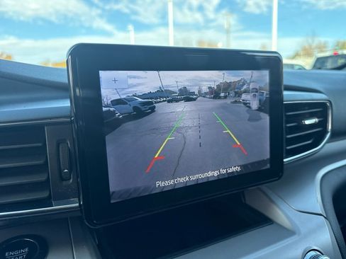 Used 2023 Ford Explorer XLT w/ Equipment Group 202A image 33