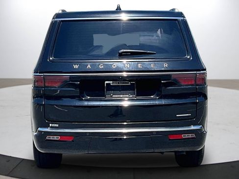 Certified 2024 Jeep Wagoneer Series II AWD/4WD image 7
