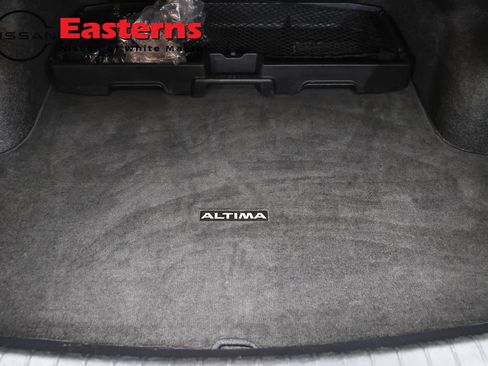 Used 2025 Nissan Altima 2.5 SR AWD/4WD image 9