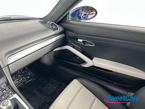 Used 2024 Porsche 718 Cayman image 25