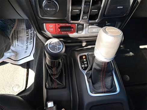 Used 2021 Jeep Gladiator Rubicon image 23