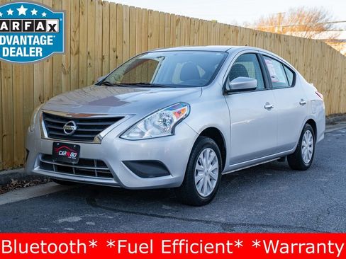 Used 2017 Nissan Versa SV image 1