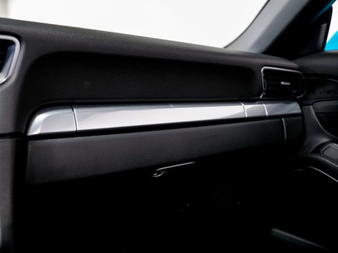 Used 2018 Porsche 911 Carrera 4S image 16