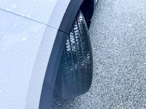 New 2025 Kia Niro EX image 4