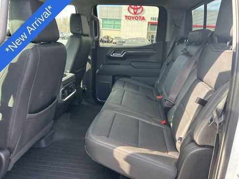 Used 2023 GMC Sierra 1500 SLT w/ SLT Premium Plus Package image 16